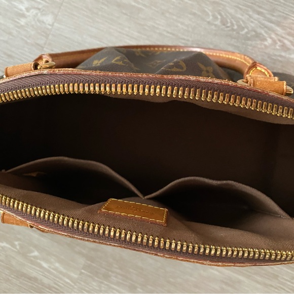 Authentic, Pre-owned Louis Vuitton Tivoli Monogram PM Bag. Great condition. - Picture 8 of 8